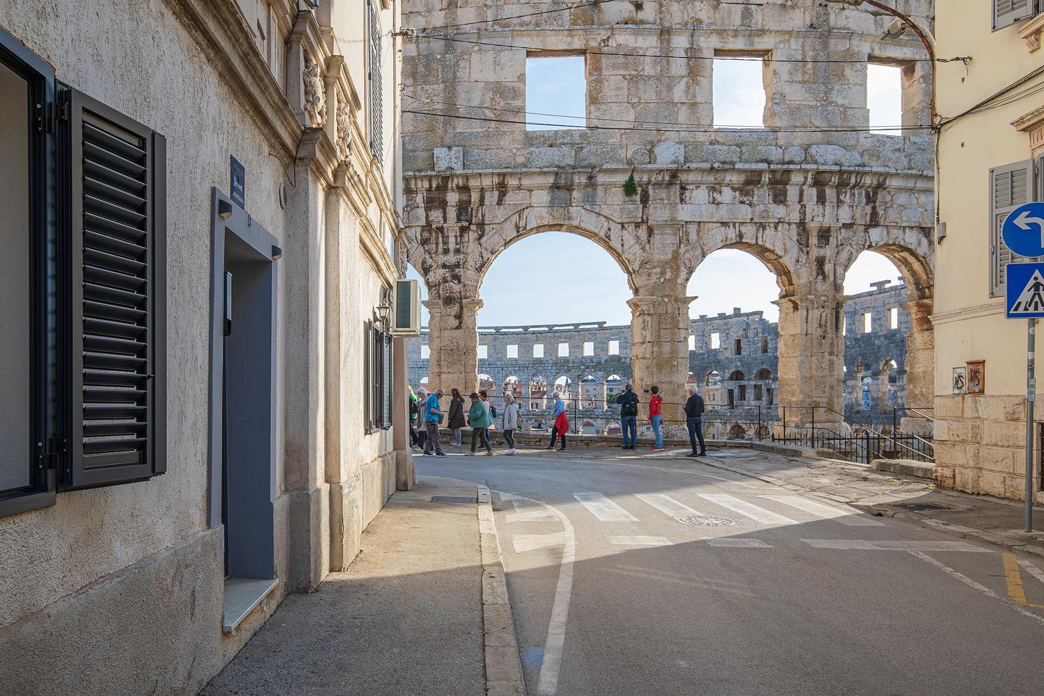 Elegant Apartment Next To Arena Pula Exterior foto